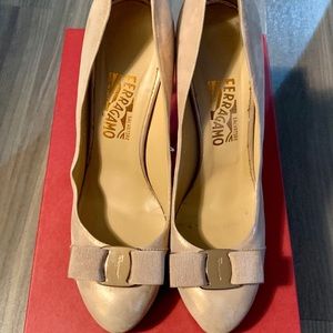 Salvatore Ferragamo Rose Gold Rilly Size 10 Pumps